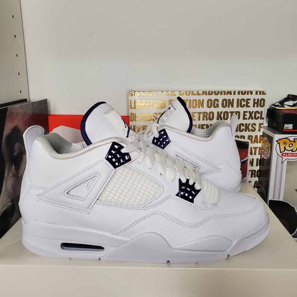 Jordan 4 Metallic Purple